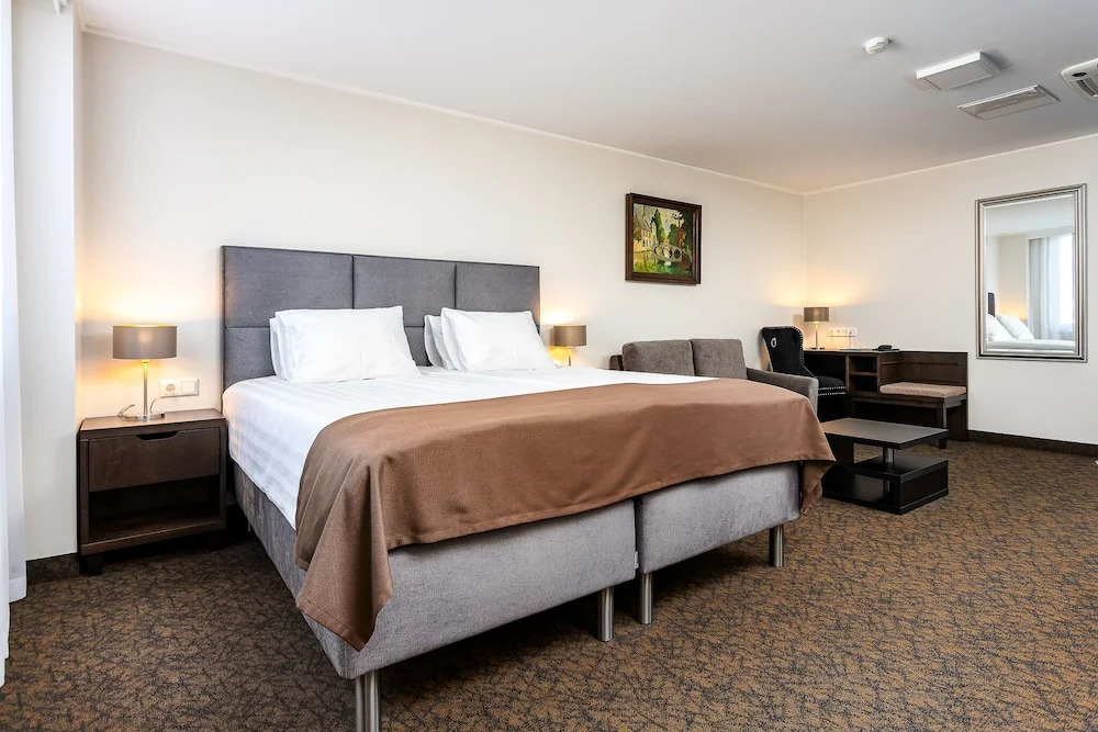Adoryal Hotel