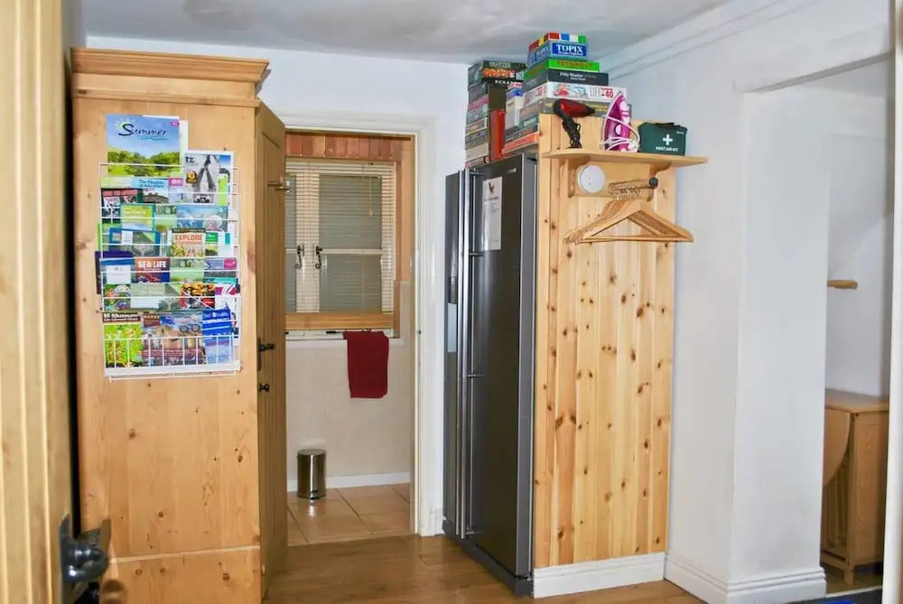 Squirrel Barn. Hi-spec. Hot tub & Wifi. Sleeps 14
