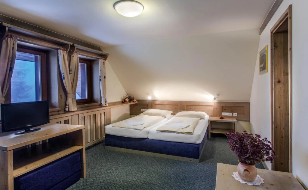 Hotel Krvavec