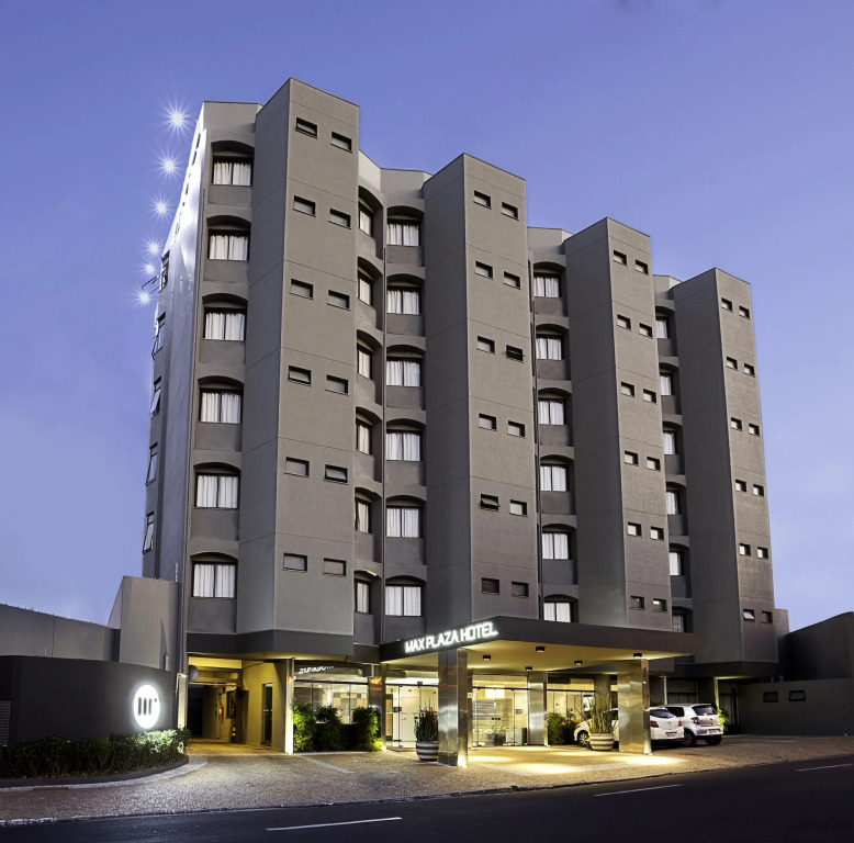 Momax Hotel