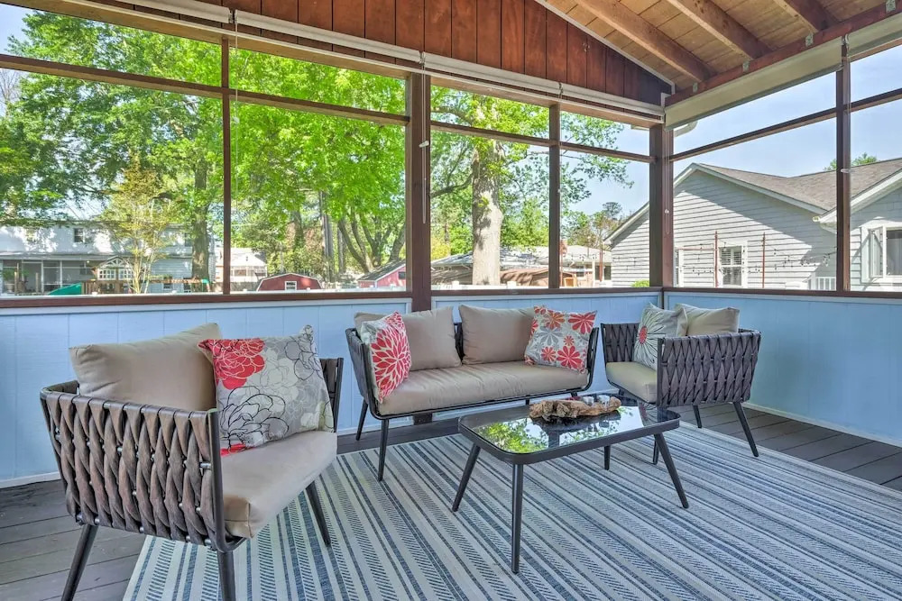 Waterfront North Beach Home ~ 2 Mi to Beach!