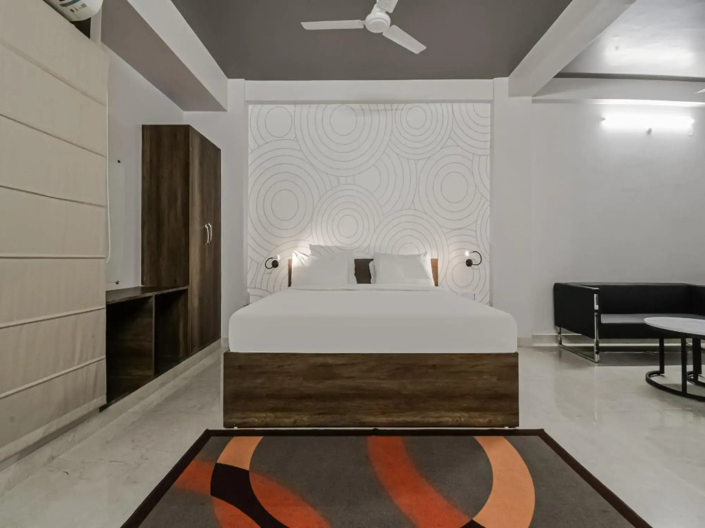 OYO 40963 Townhouse 404 Vidya Vihar