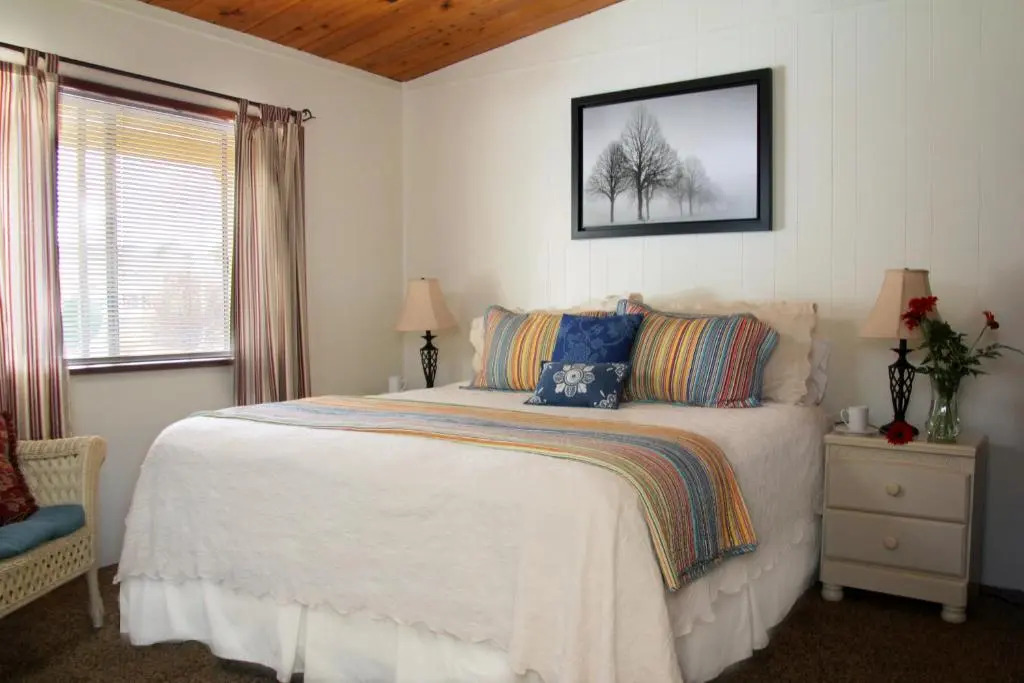 Redwood Suites