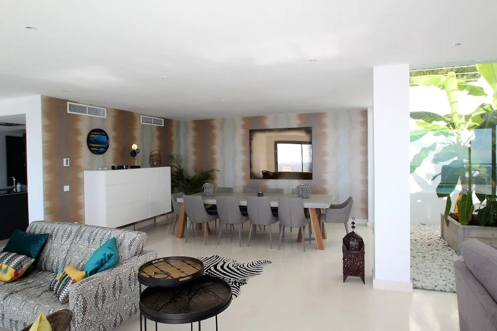 Waterfront Villa Las Golondrinas
