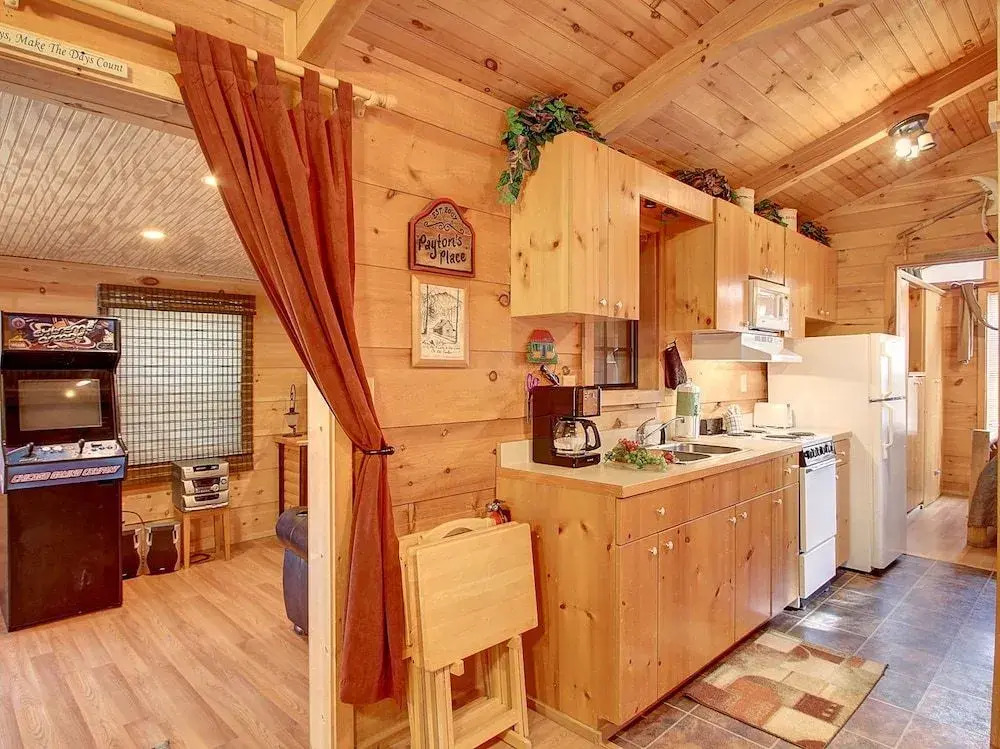 A Payton Place 1 Bedroom 1 Bathroom Cabin