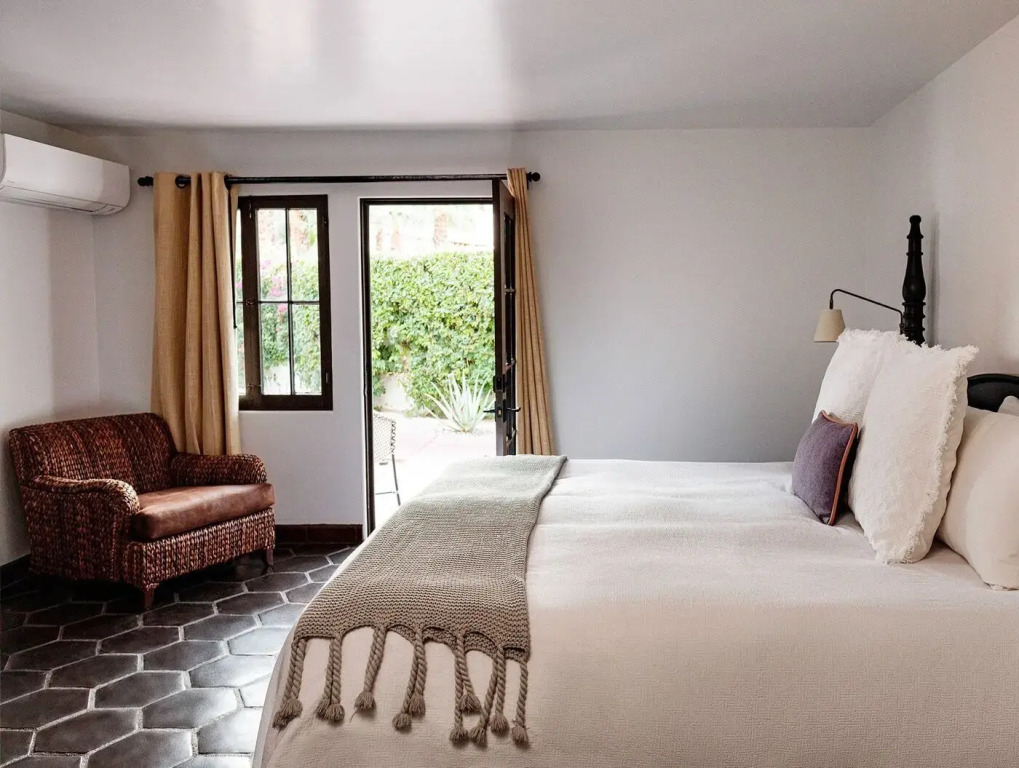 Ingleside Estate Hotel & Bungalows- Adults Only