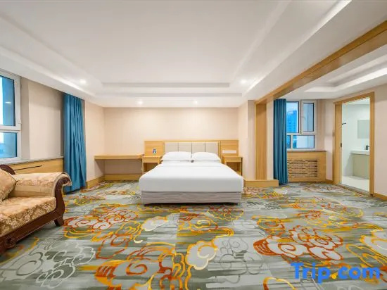Yuansu Senmu Hotel