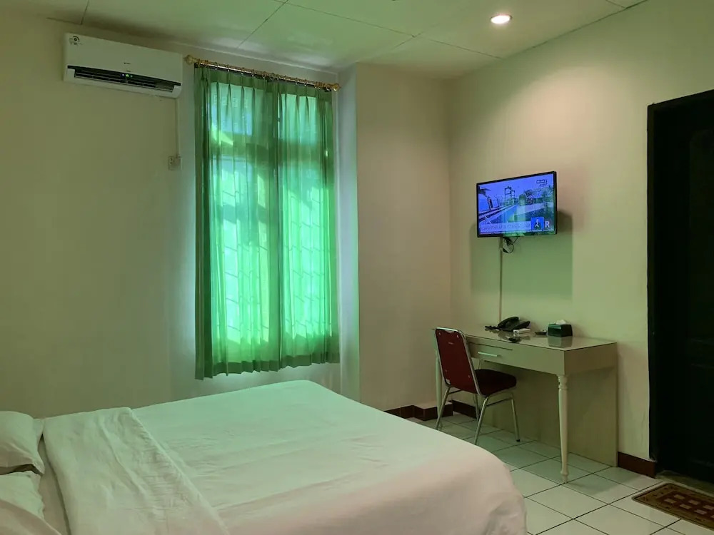 Hotel O Penginapan Fauziah Syariah Near Mesjid Taqwa Mamminasae