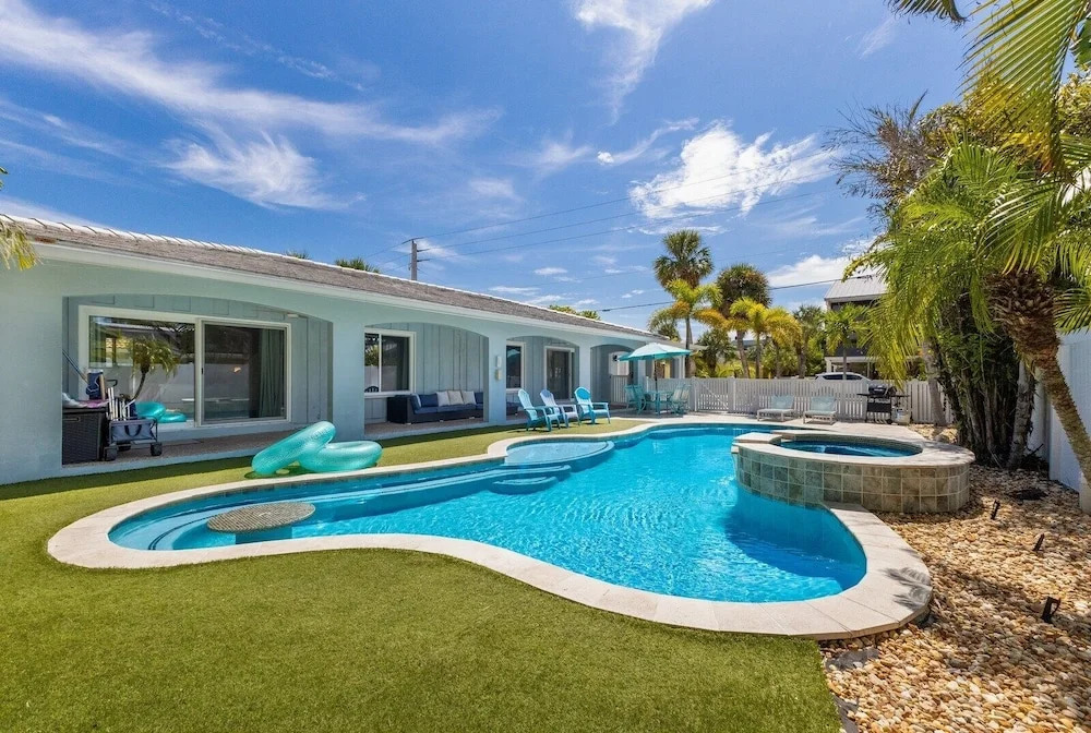 Coccoloba 3 Bedroom Home by RedAwning