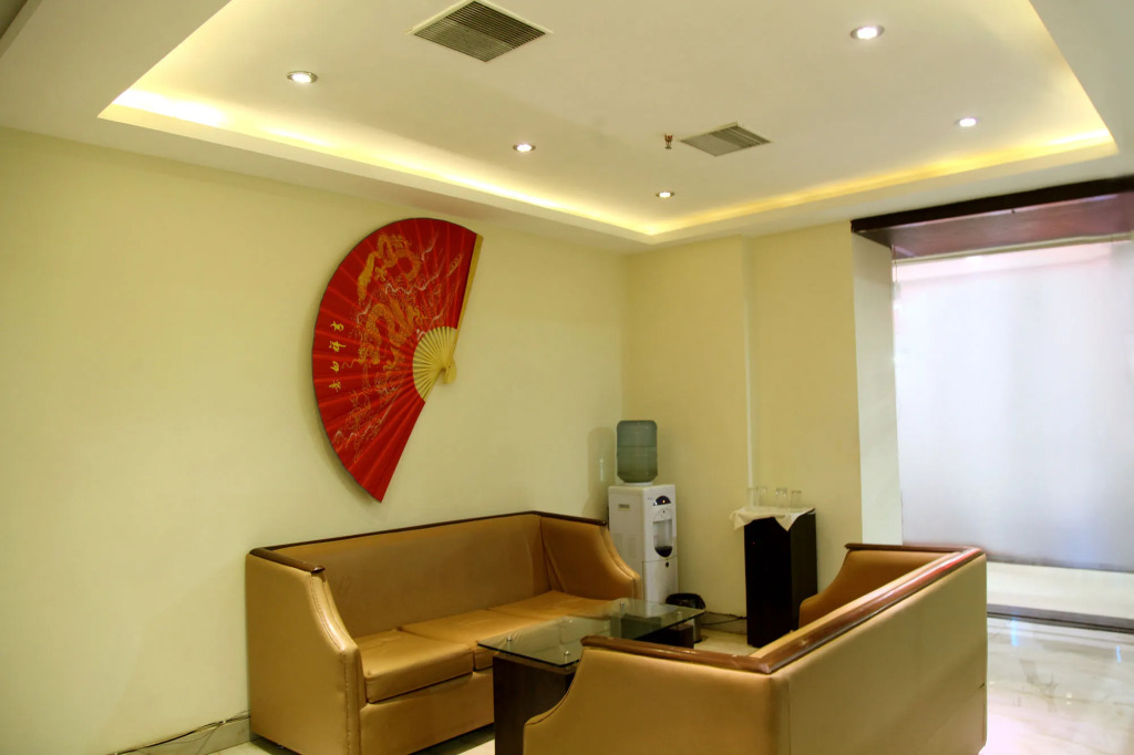 OYO Premium Allahabad Civil Lines