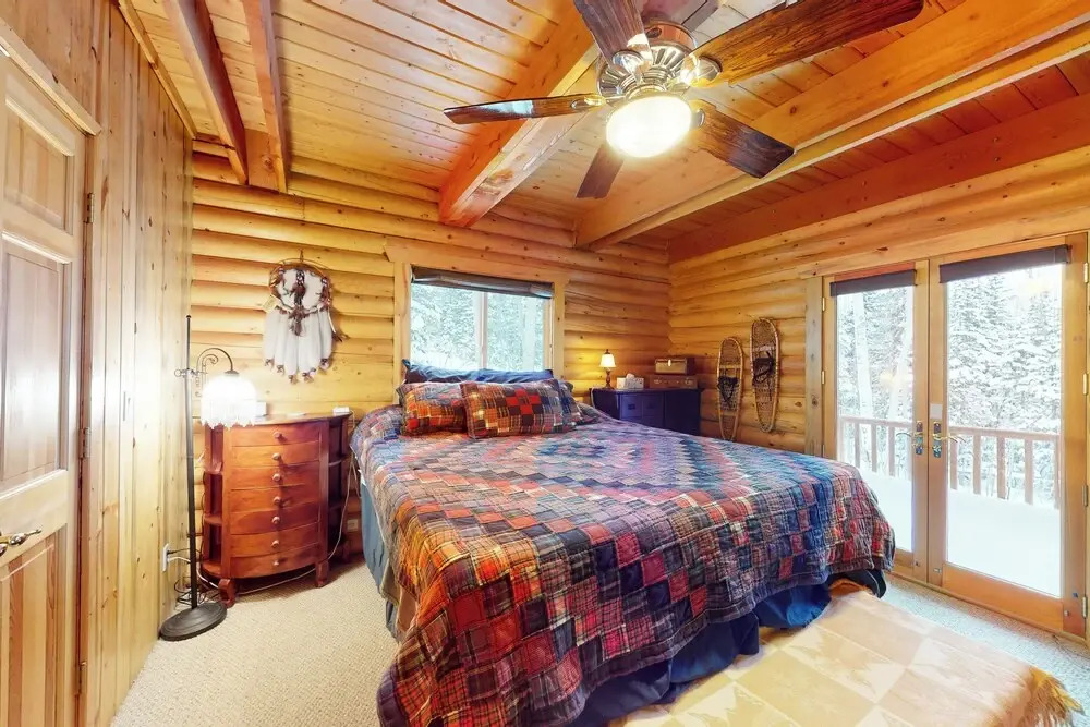 Quiet 2BR Fireplace Balcony W & D