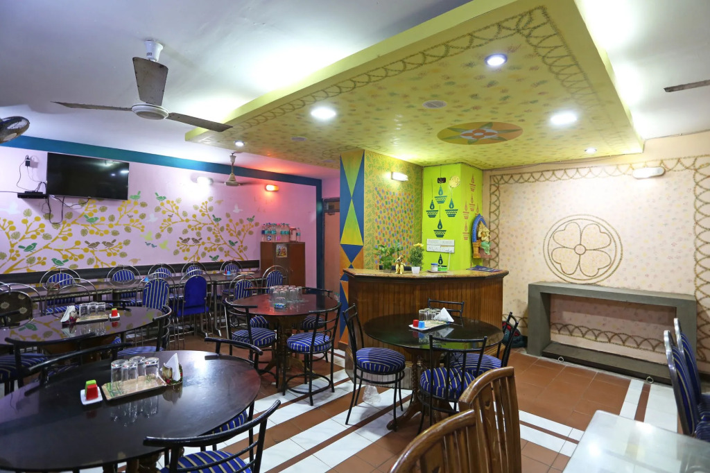 Capital O 6077 Hotel Ashraya