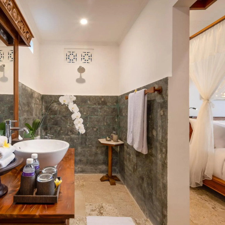 Swan Paradise A Pramana Experience