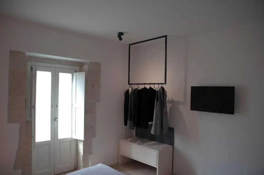 4 Elements Boutique Home