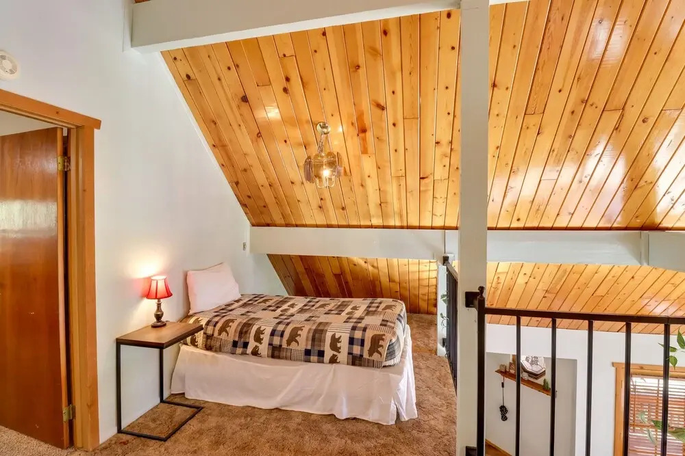 Relax Fireside: Rustic Gem 2 Mi to Rainbow Lake!