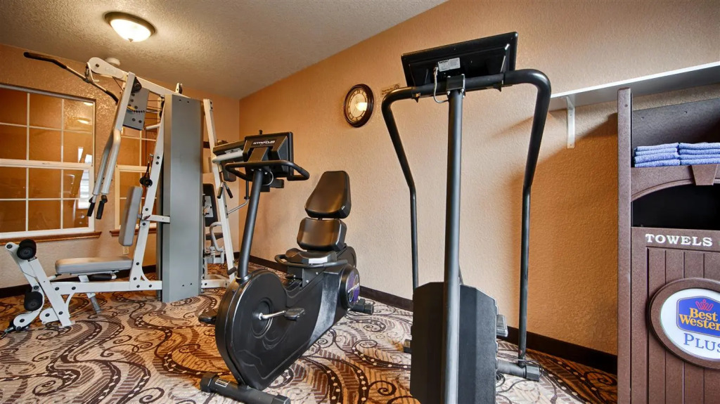 Best Western Plus Bayshore Inn