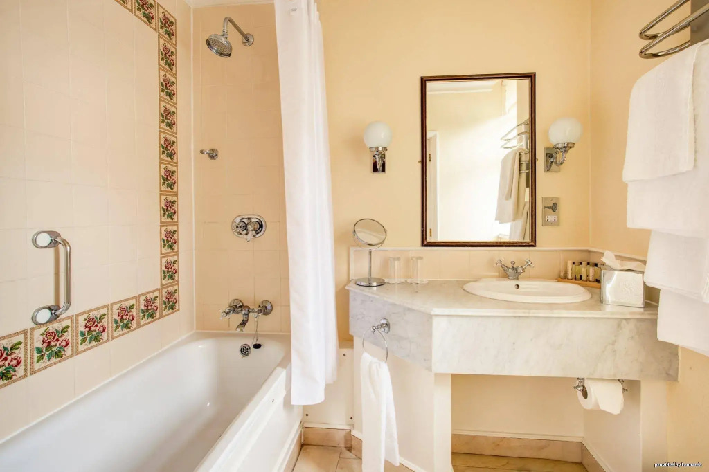 Best Western PLUS Grims Dyke Hotel