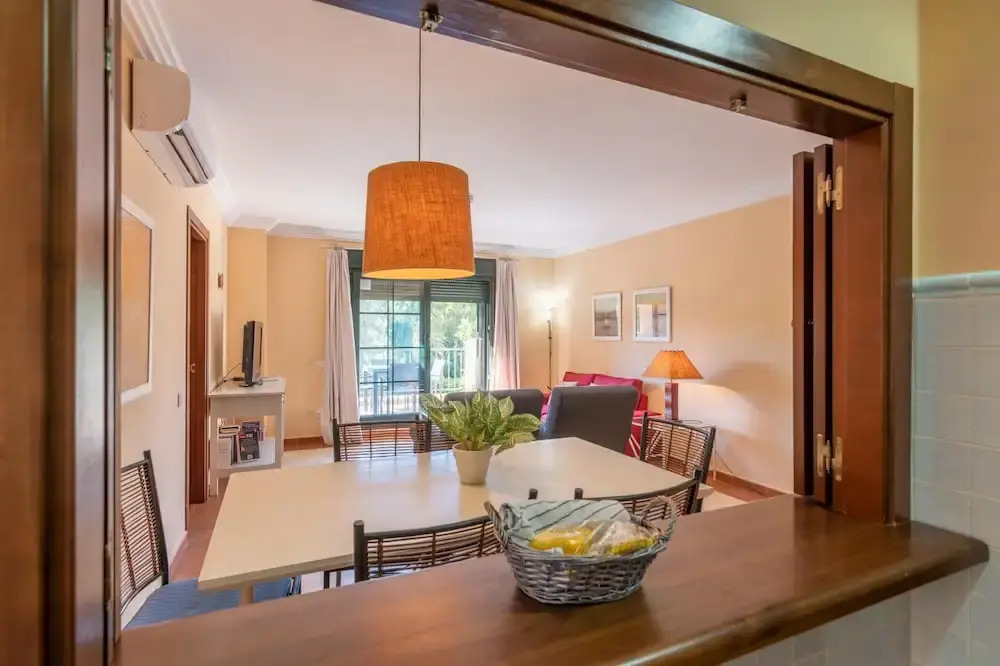 Golfside Stay for 5 Guests