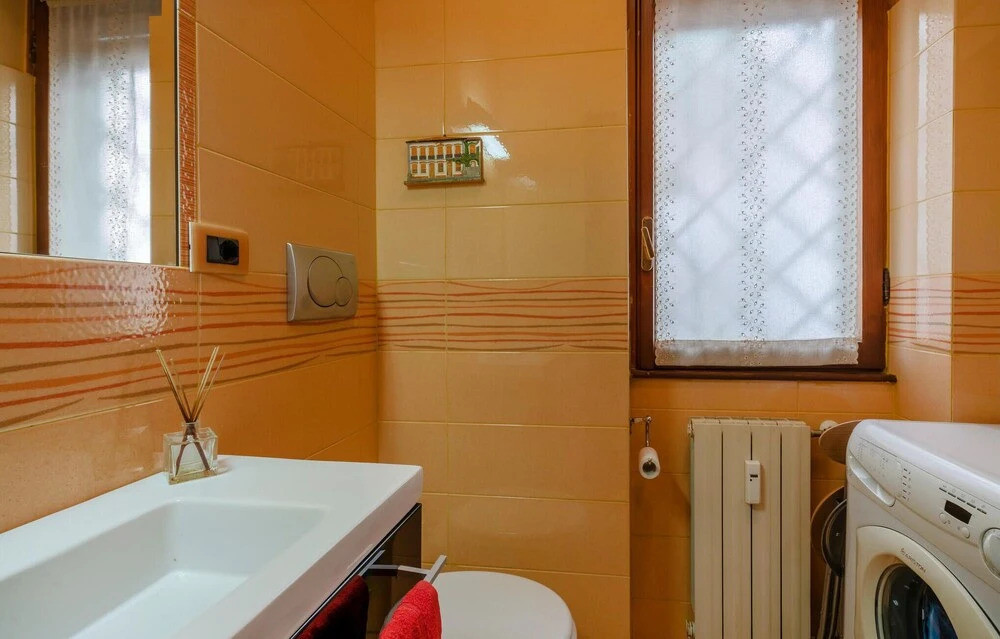 Beautiful Apartment in Roma With Wifi and 2 Bedrooms