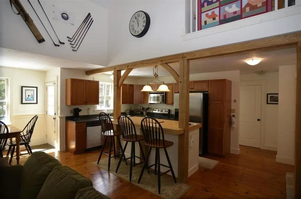 MO Private home in beautiful wooded setting - close to Bretton Woods AC