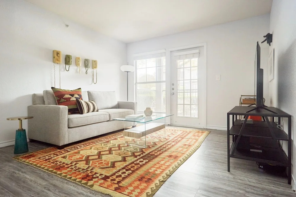 The Domain Luxury Suites by Sonder