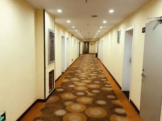 7 Days Inn Shangrila Bus Station Branch