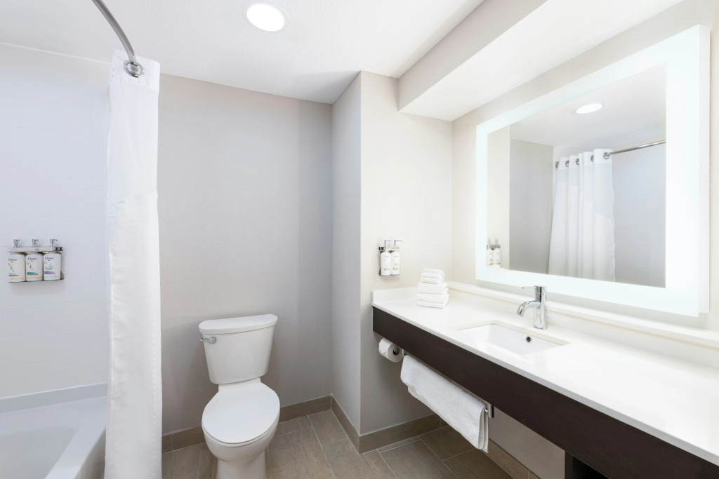 Holiday Inn Express & Suites Spring Hill by IHG