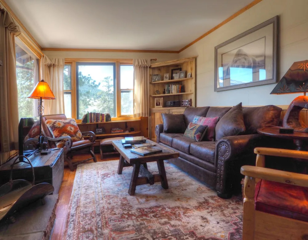 Longs Peak Lookout Cabin - 3 Br Cabin