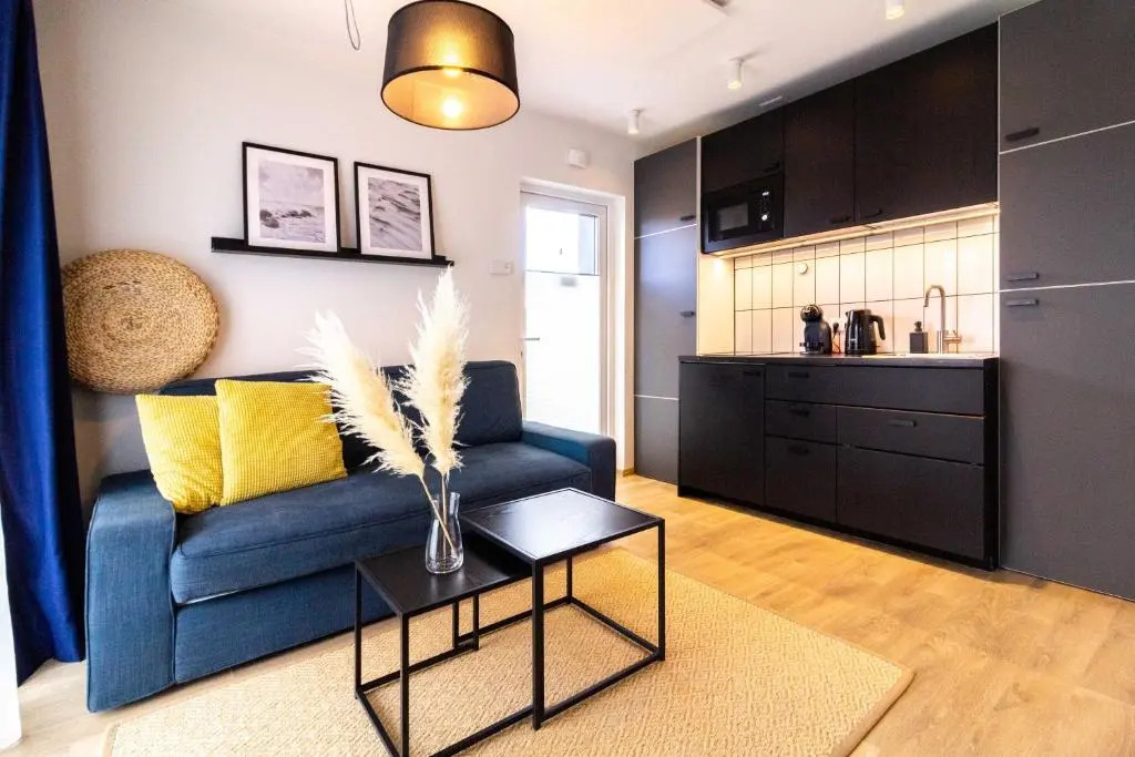 Green Shine Apartment, By Cohost