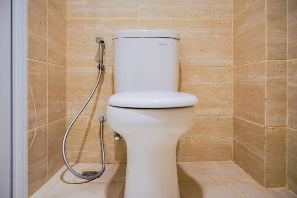Best Location Studio Apartment at Springwood Residence