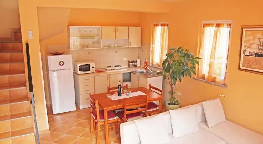 Apartment 110 Selo