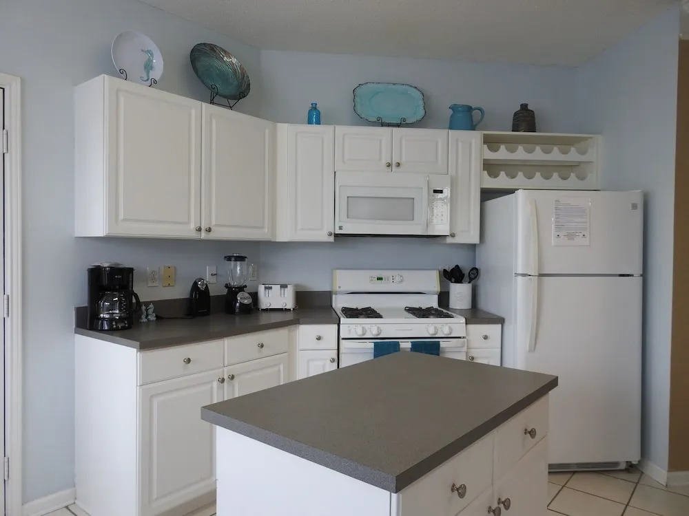 Legacy Villa 1006 3 Bedrooms 2 Bathrooms Condo
