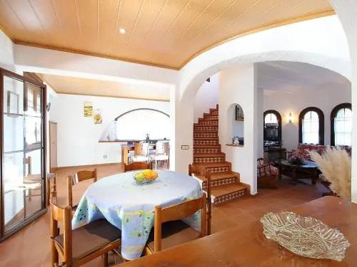Holiday Home Cabanyes B23
