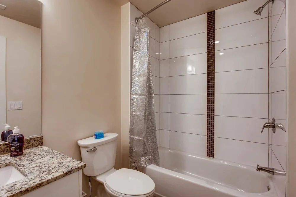Gorgeous 2 BR  Downtown San Diego