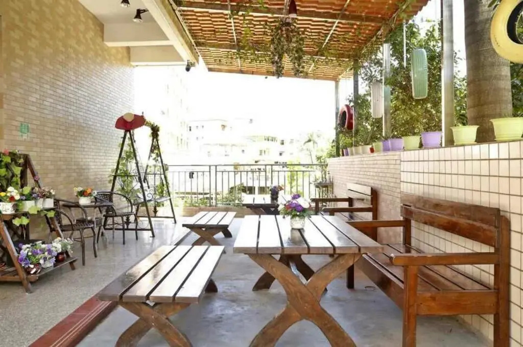 Yayi Hostel