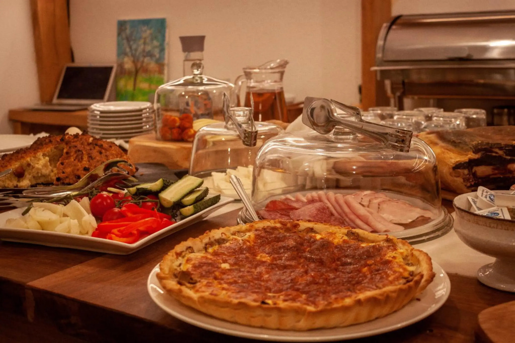 Elma Guesthouse