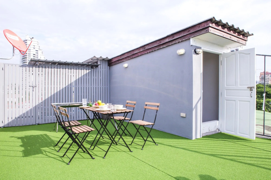 BoB Hostel บ็อบโฮสเทล