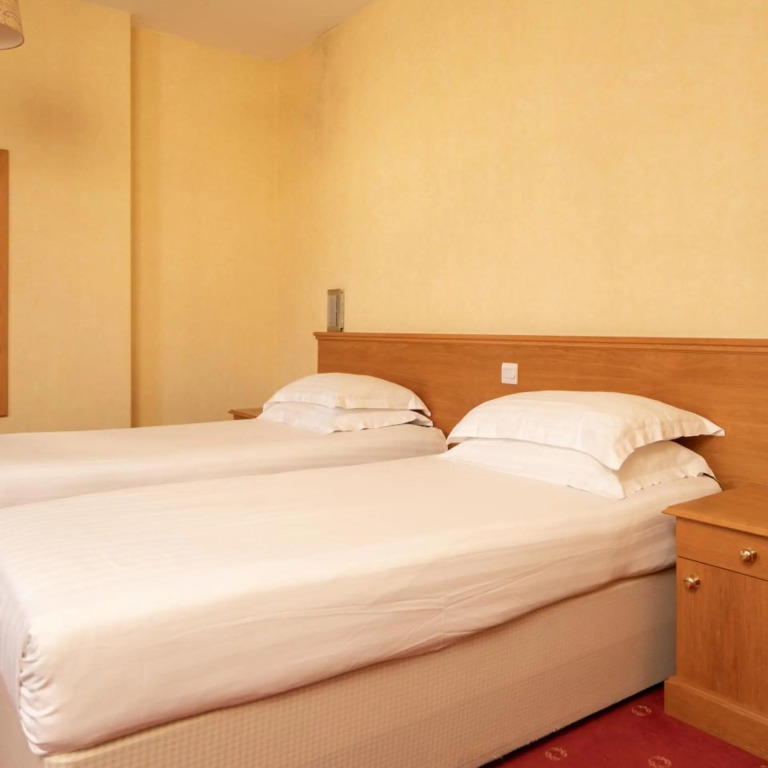 Lauriston Hotel