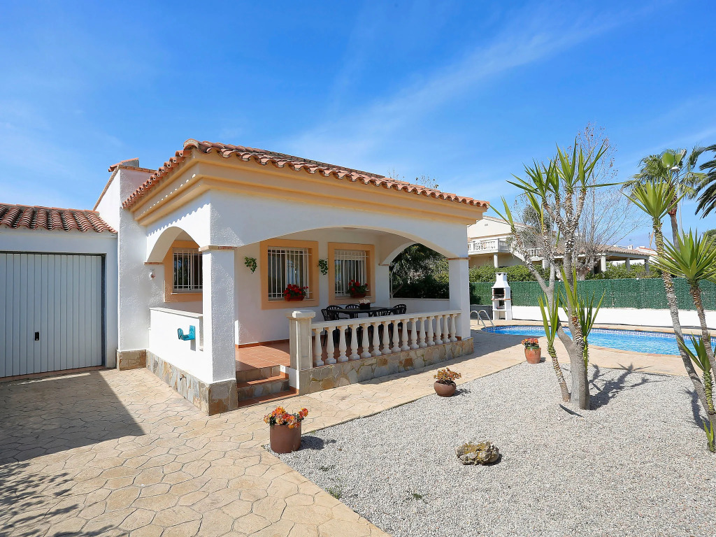 Holiday Home Vicky by Interhome