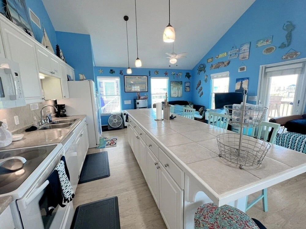 Blue Beacon 2 Bedroom Home by Redawning