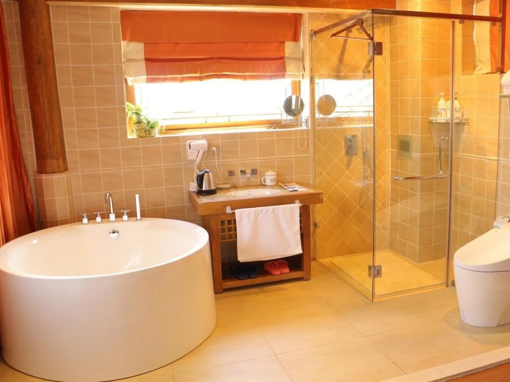 Lijiang Happyland Inn