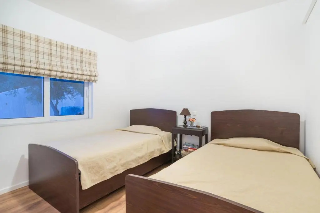 Epipleon suites