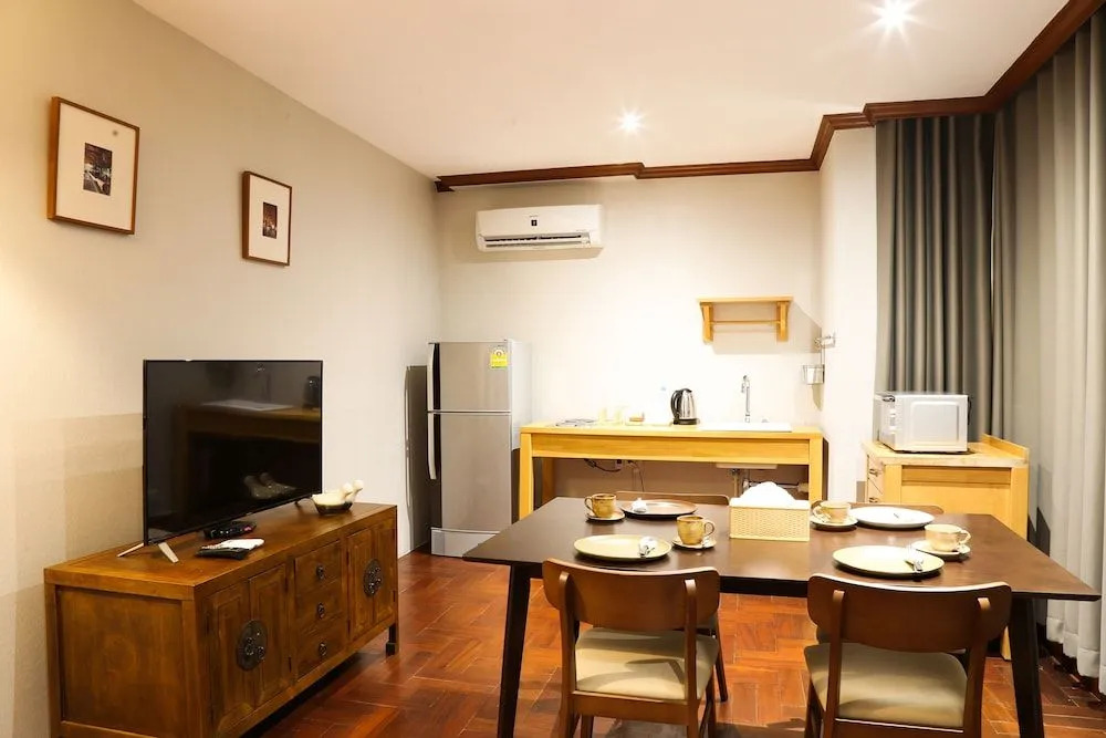 RoomQuest Thonglor