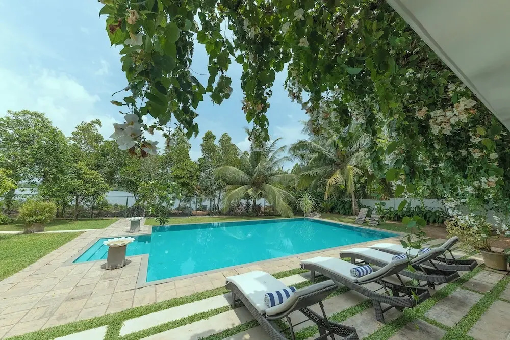 Arahtis Lake Villa