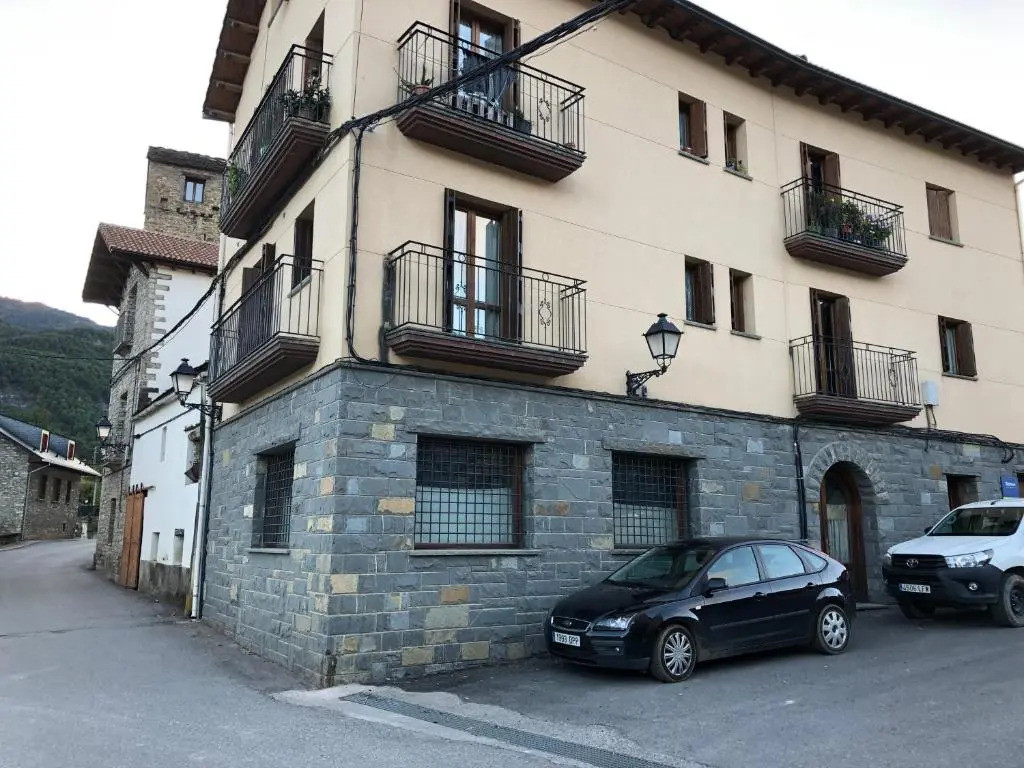 Apartamento La Bañera, a 25 km de Ordesa
