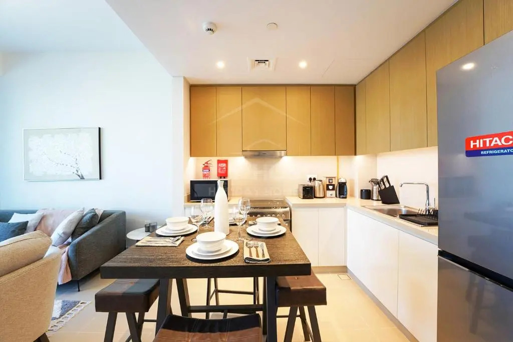 KeyHost - Modern 1BR Sea View - 52 42 Towers Dubai Marina - K1240
