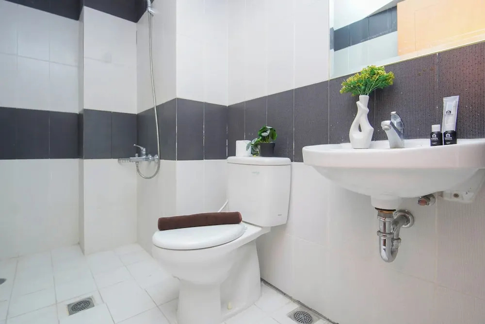 3 Pax Functional 2Br At Cinere Bellevue Suites Apartment
