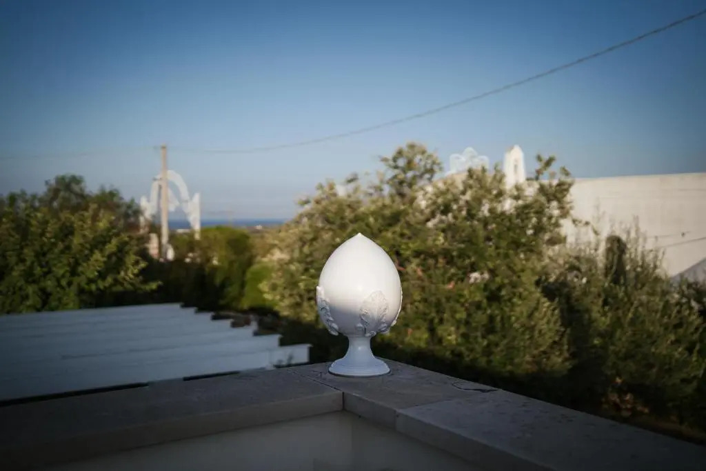 Prestigiosa villa con piscina condominiale