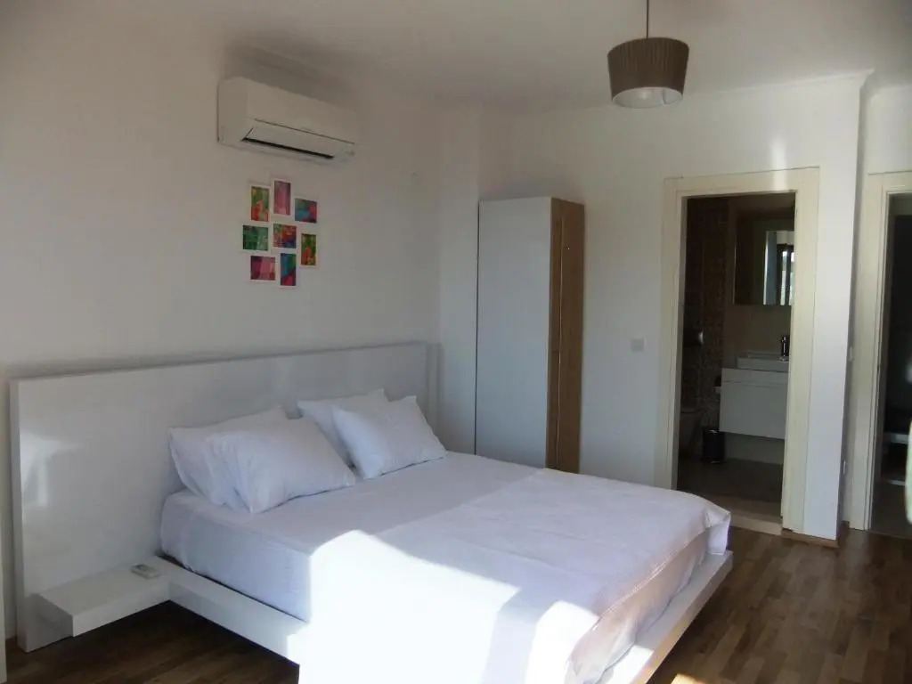 The Townhouse Apartment