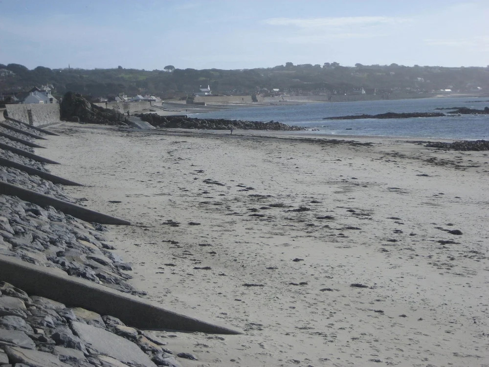 L'Eree Bay Hotel